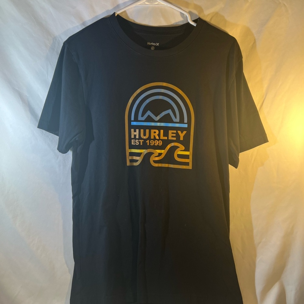 Hurley Men's Tee with Blue and Gold Graphic
